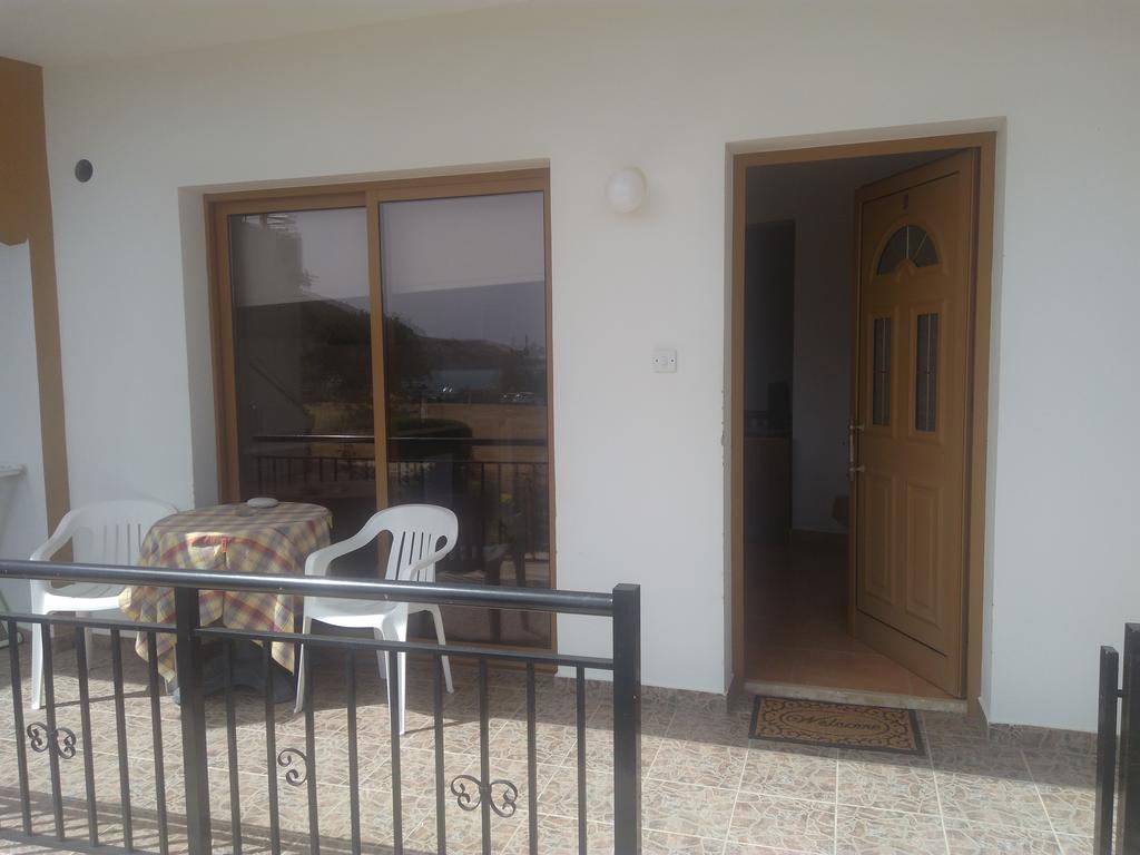 Yialos Apartments Pissouri Eksteriør billede